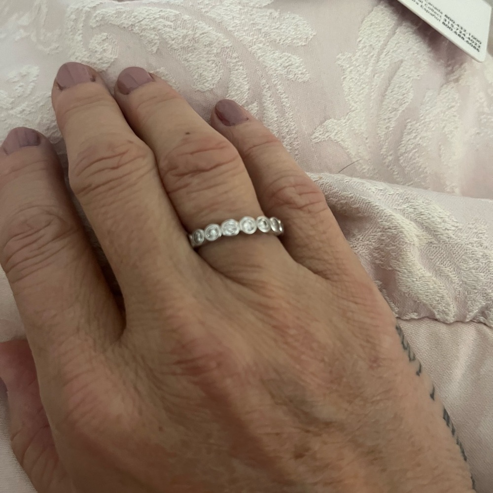 Moissanite band